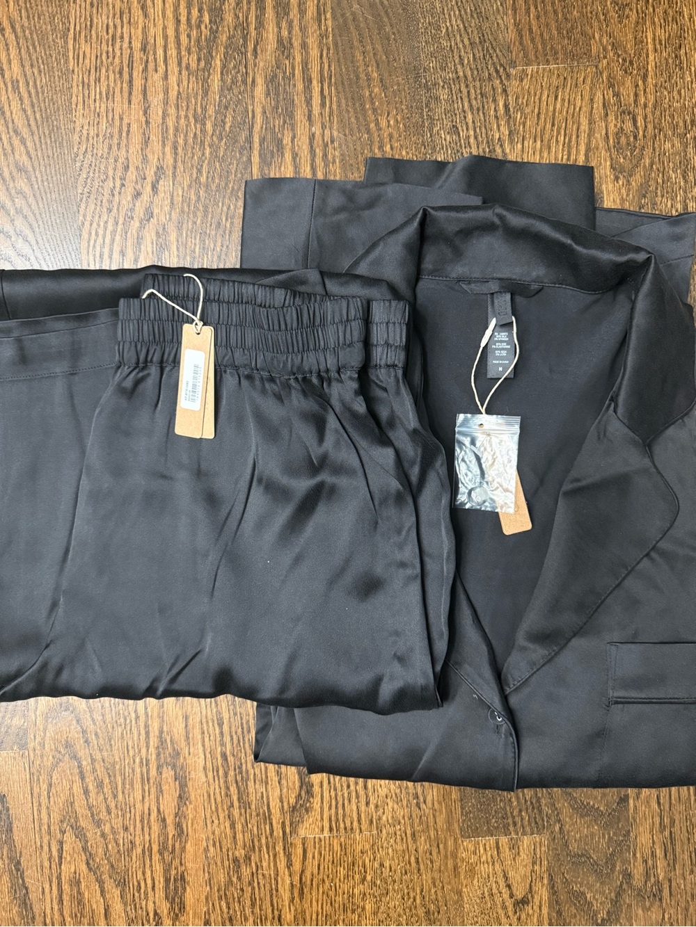Skims silk pajama in black - Picture 2 of 2